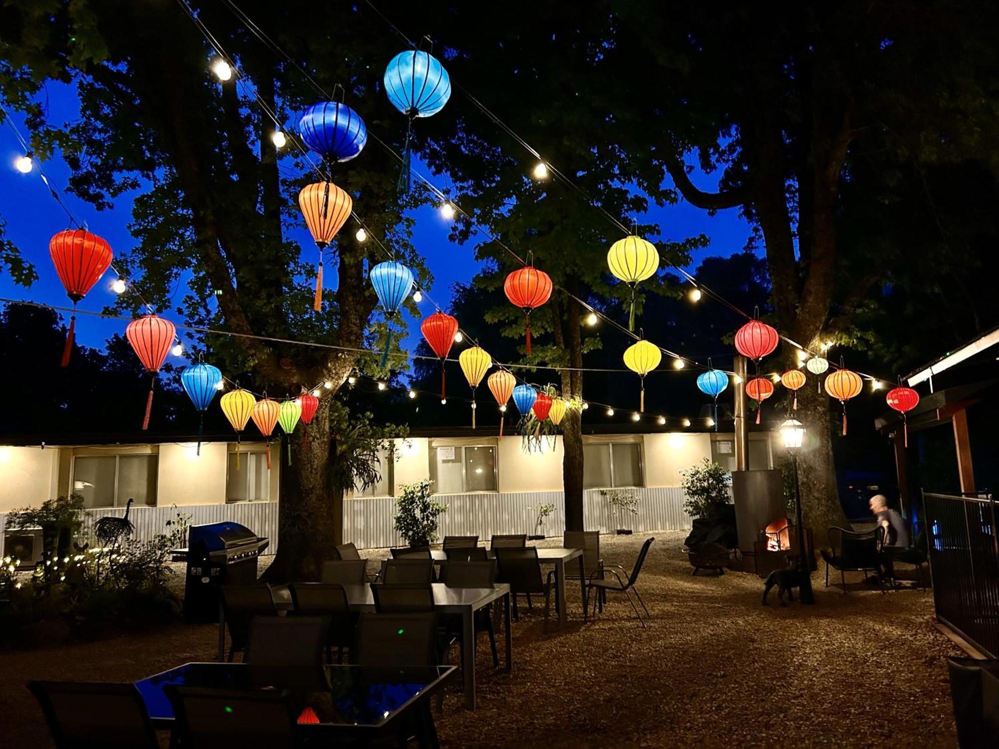 อดีนา ลอดจ์ Aparthotel ไบรท์ ภายนอก รูปภาพ